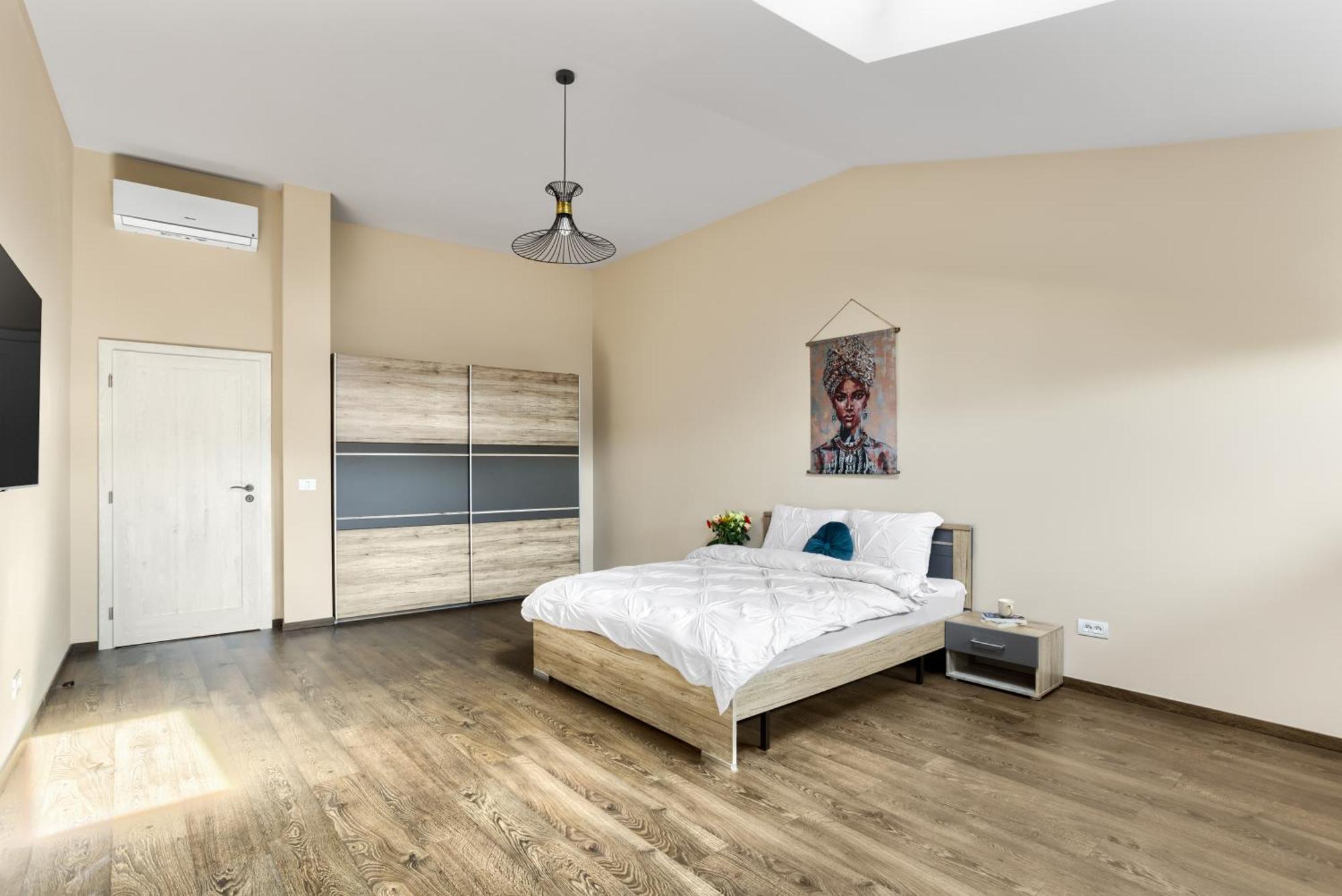 Ari Grand - Luxurious Arad
